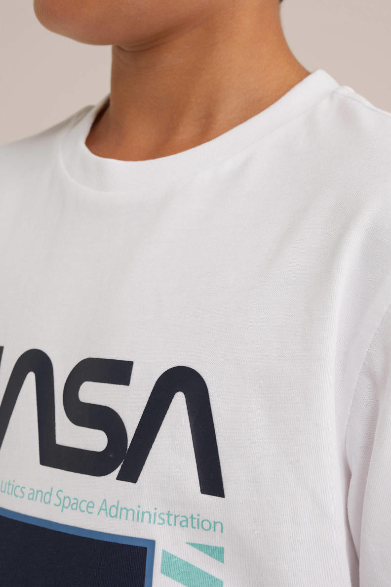 White crew neck shirt with nasa print